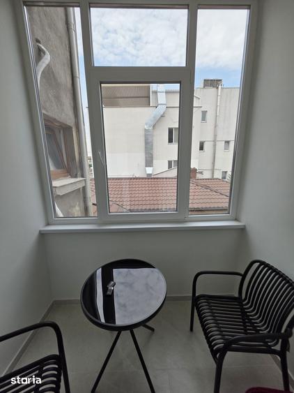 Apartament cu 3 camere în Victoriei