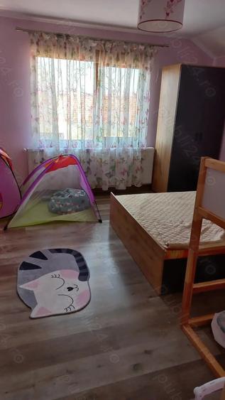 Casă cu 3 camere cu Teren 751 Mp în Cuvin