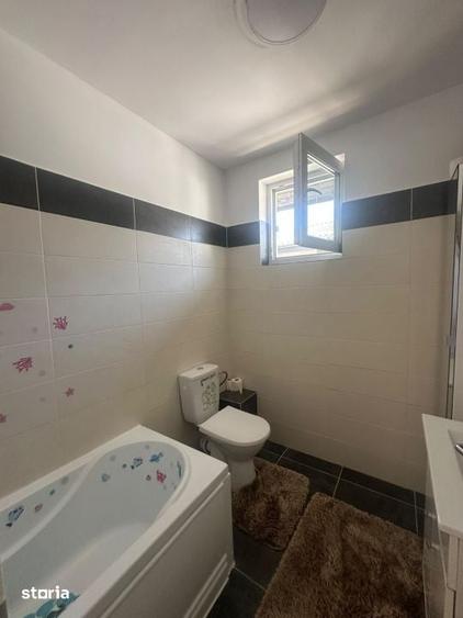 Casă cu 3 camere cu Teren 100 Mp în Central