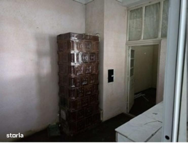 Spațiu comercial, de 37 mp, în Câmpuri