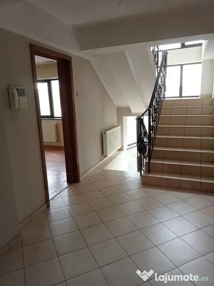 Casă cu 4 camere cu Teren 500 Mp în Bd. Coșbuc