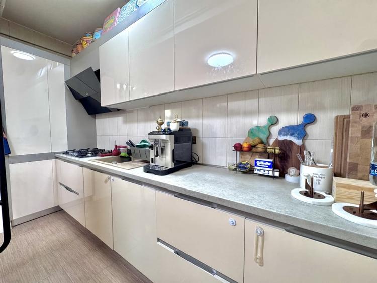 Apartament cu 2 camere decomandat, mobilat în Primo
