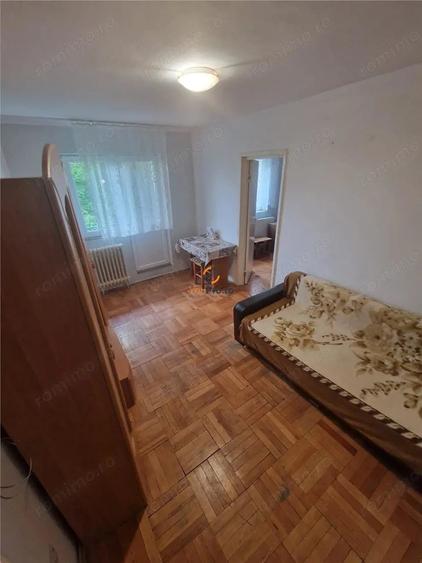 Apartament cu 2 camere semidecomandat în Dacia