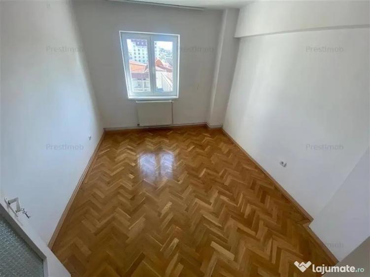 Apartament cu 4 camere decomandat în Ultracentral