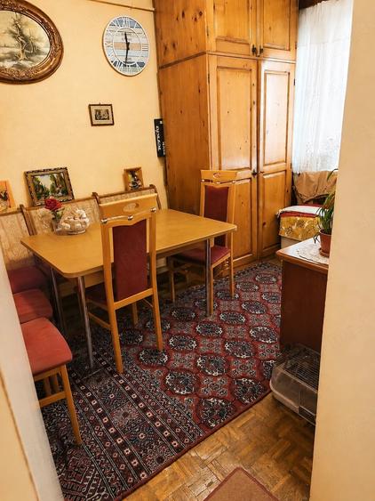 Apartament cu 3 camere decomandat în Central