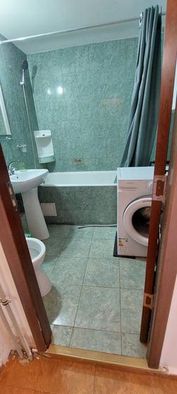 Apartament cu 2 camere decomandat în Berceni