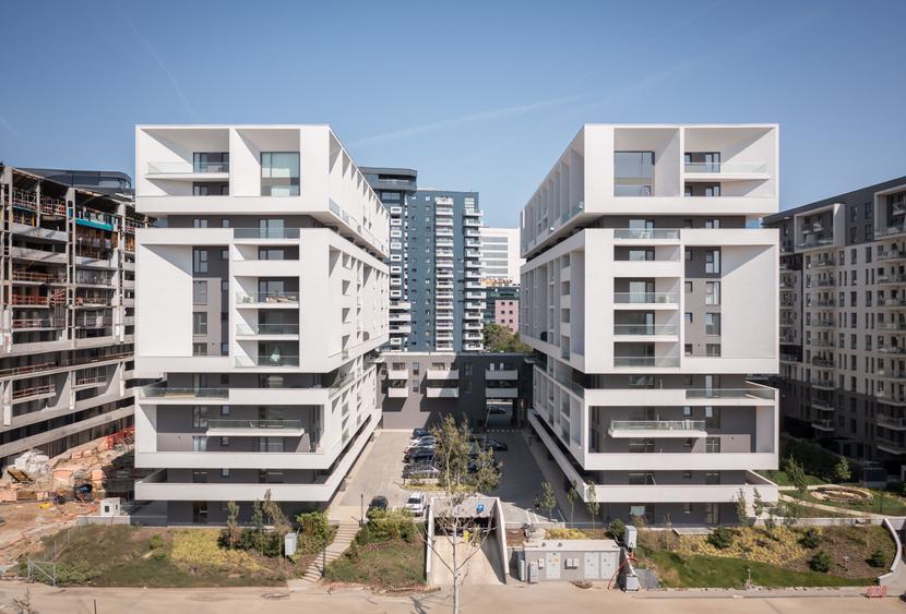 Apartament cu 3 camere decomandat în Aviației