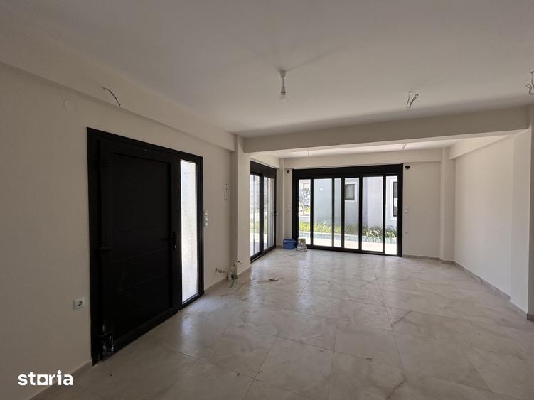 Casă cu 3 camere cu Teren 460 Mp în Central