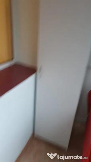 Garsonieră semidecomandată în Apărătorii Patriei
