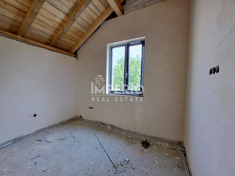 Casă individuală cu 6 camere cu Garaj în Sălicea