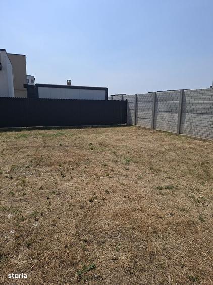 Casă cu 4 camere în Cârcea