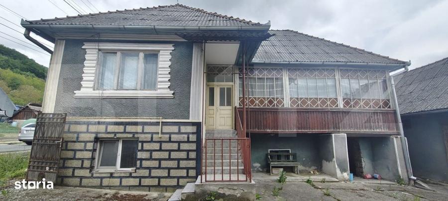 Casă cu 3 camere cu Teren 585 Mp în Șieu