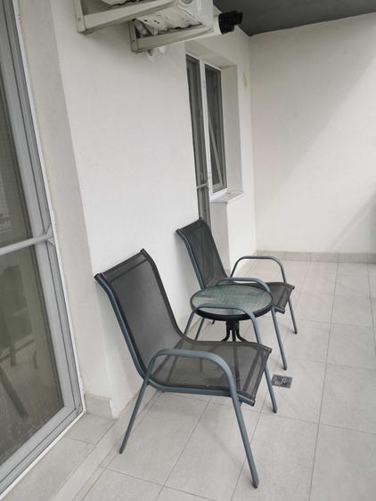 Apartament cu 2 camere decomandat în Titan