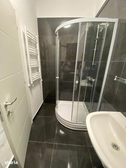 Garsonieră decomandată în Ciurea