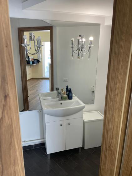 Apartament cu 2 camere semidecomandat în Batistei