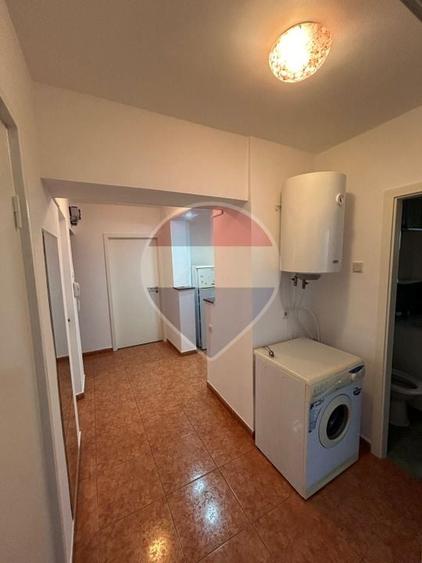 Apartament cu 3 camere decomandat, mobilat în Bucur Obor