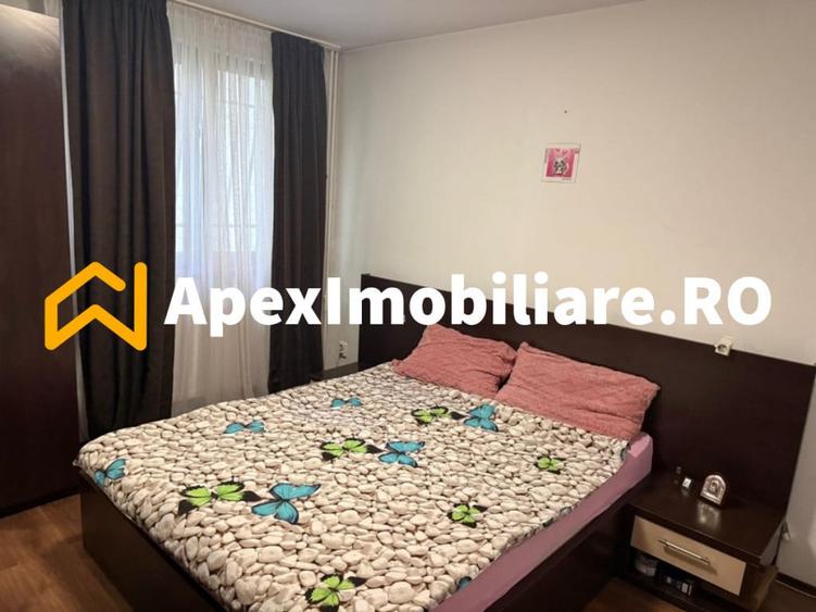Apartament cu 3 camere decomandat în Titan