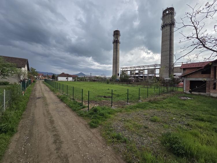 Teren de 1121 mp, în Central