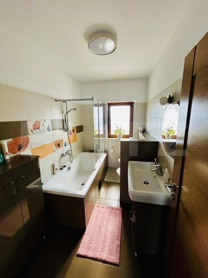 Casă individuală cu 5 camere cu Teren 237 Mp în Florești