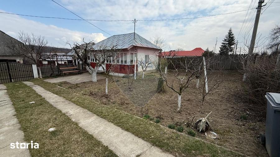 Casă cu 3 camere cu Teren 990 Mp în Fitionești