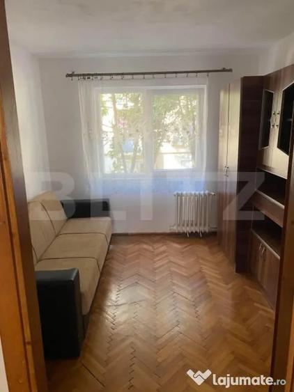 Apartament cu 3 camere decomandat în Micro 16