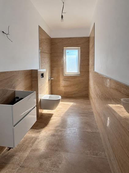 Duplex cu 4 camere cu Canalizare în Moșnița Nouă