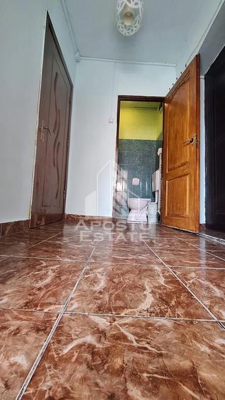 Casă cu 6 camere cu Teren 479 Mp în Crișan