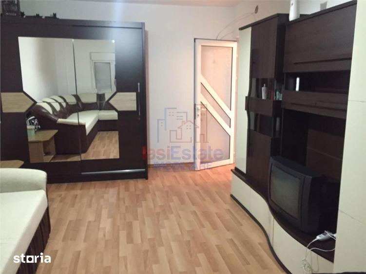 Apartament cu 2 camere decomandat, mobilat în Nicolina