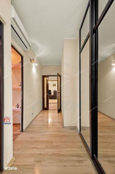 Apartament cu 3 camere decomandat, mobilat în Port
