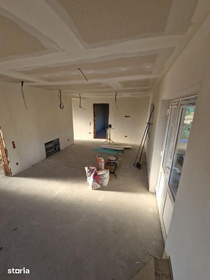 Casă cu 3 camere cu Teren 500 Mp în Ciurea