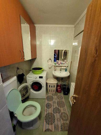 Apartament cu 3 camere decomandat în Sud