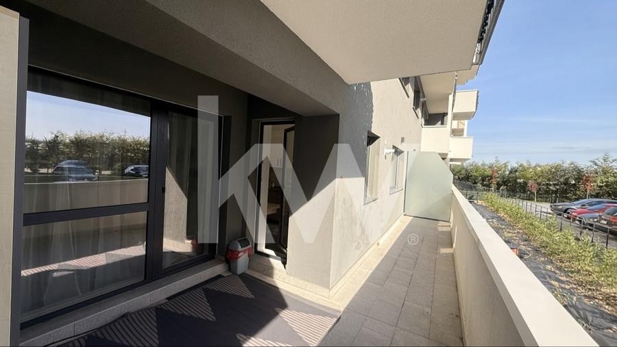 Apartament cu 2 camere decomandat în Tractorul