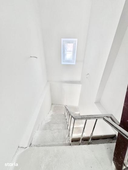 Casă cu 5 camere cu Teren 300 Mp în Central