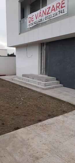 Casă cu 4 camere în Cumpăna