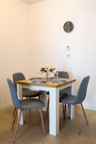 Apartament cu 2 camere decomandat, mobilat în Aradului