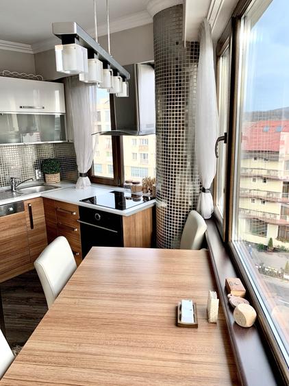 Apartament cu 2 camere decomandat în Central