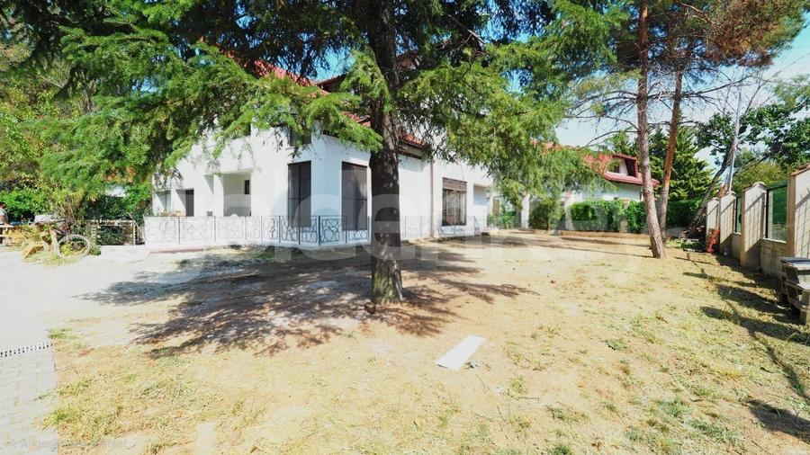 Vilă cu 6 dormitoare | cartier rezidential langa padure - 1