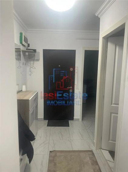 Apartament cu 3 camere decomandat în Filiași