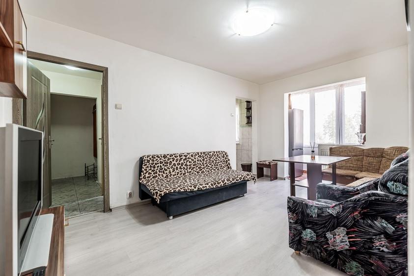 Apartament cu 3 camere semidecomandat în Fortuna