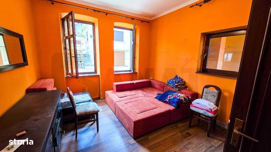 Casă cu 3 camere cu Teren 443 Mp în Poiana Sibiului