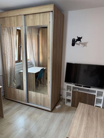 Garsonieră decomandată în Teiul Doamnei