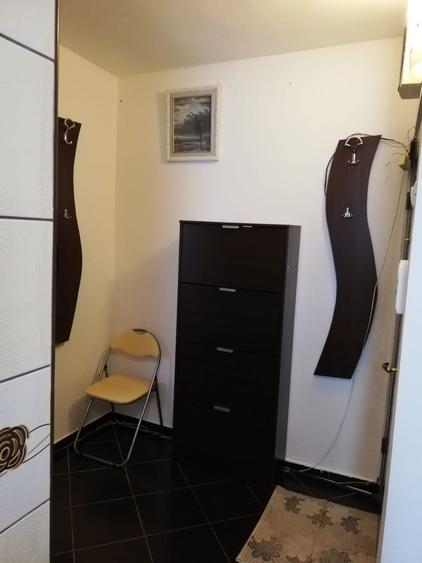 Apartament cu 2 camere semidecomandat în Sârbi