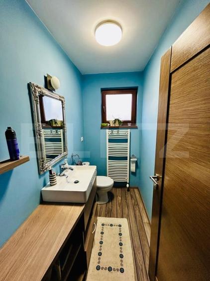 Casă individuală cu 5 camere cu Teren 237 Mp în Florești