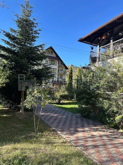 Casă cu 17 camere cu Teren 2000 Mp în Moieciu
