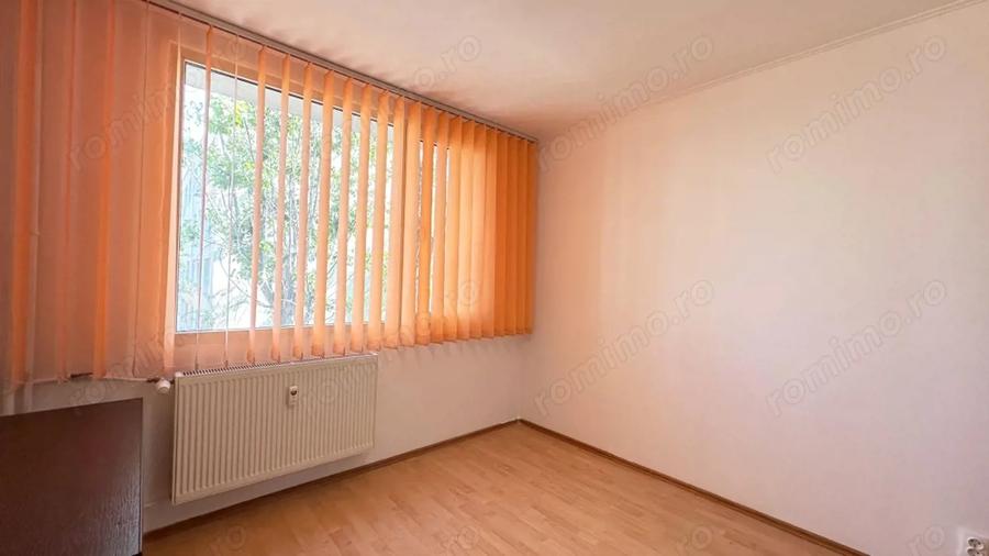Apartament cu 4 camere decomandat, mobilat în Drumul Taberei