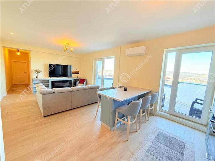 Penthouse cu 3 camere decomandat, mobilat în Mihai Viteazul