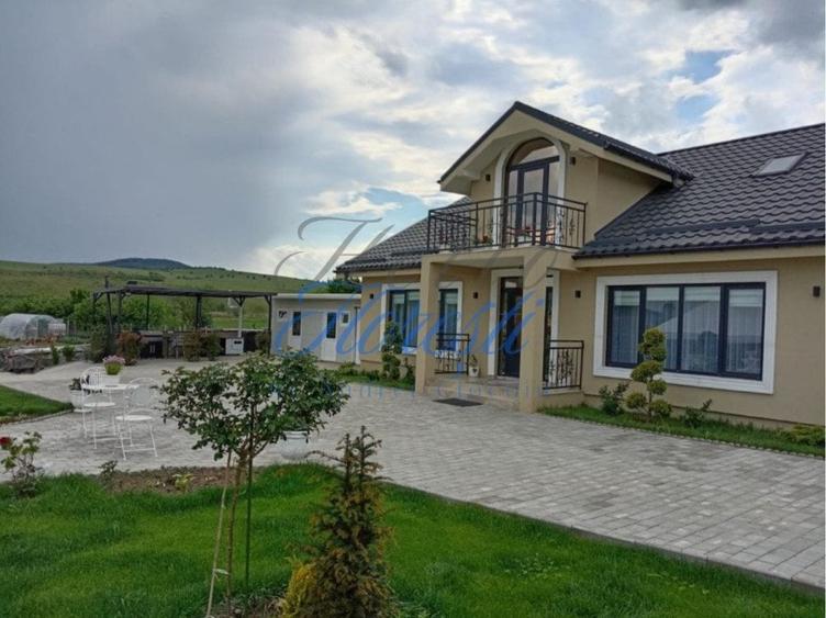 Casă individuală cu 3 camere cu Canalizare în Fodora