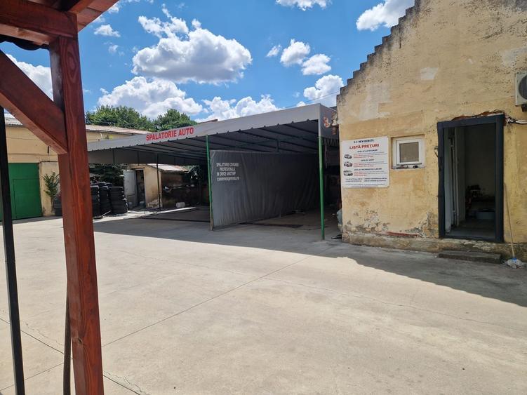 Spațiu comercial, de 700 mp, în Central