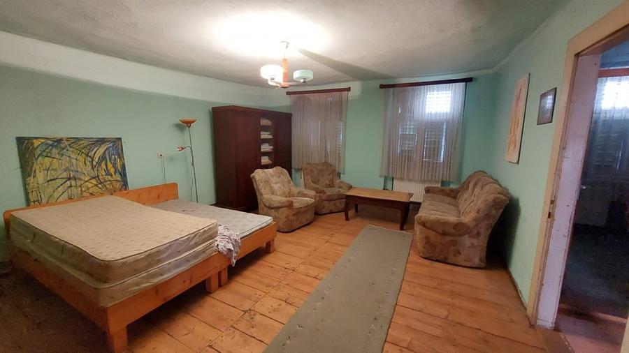 Casă cu 5 camere cu Teren 1425 Mp în Cisnădie