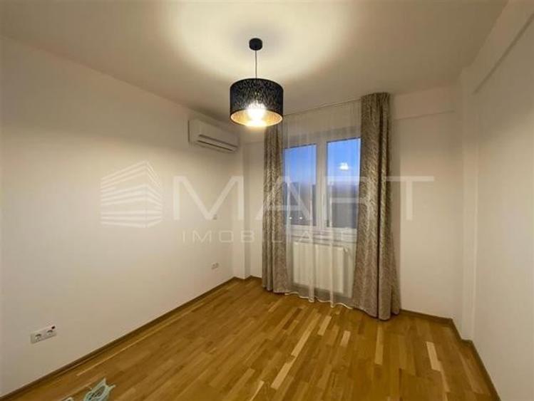 Apartament cu 4 camere în Mihai Viteazul